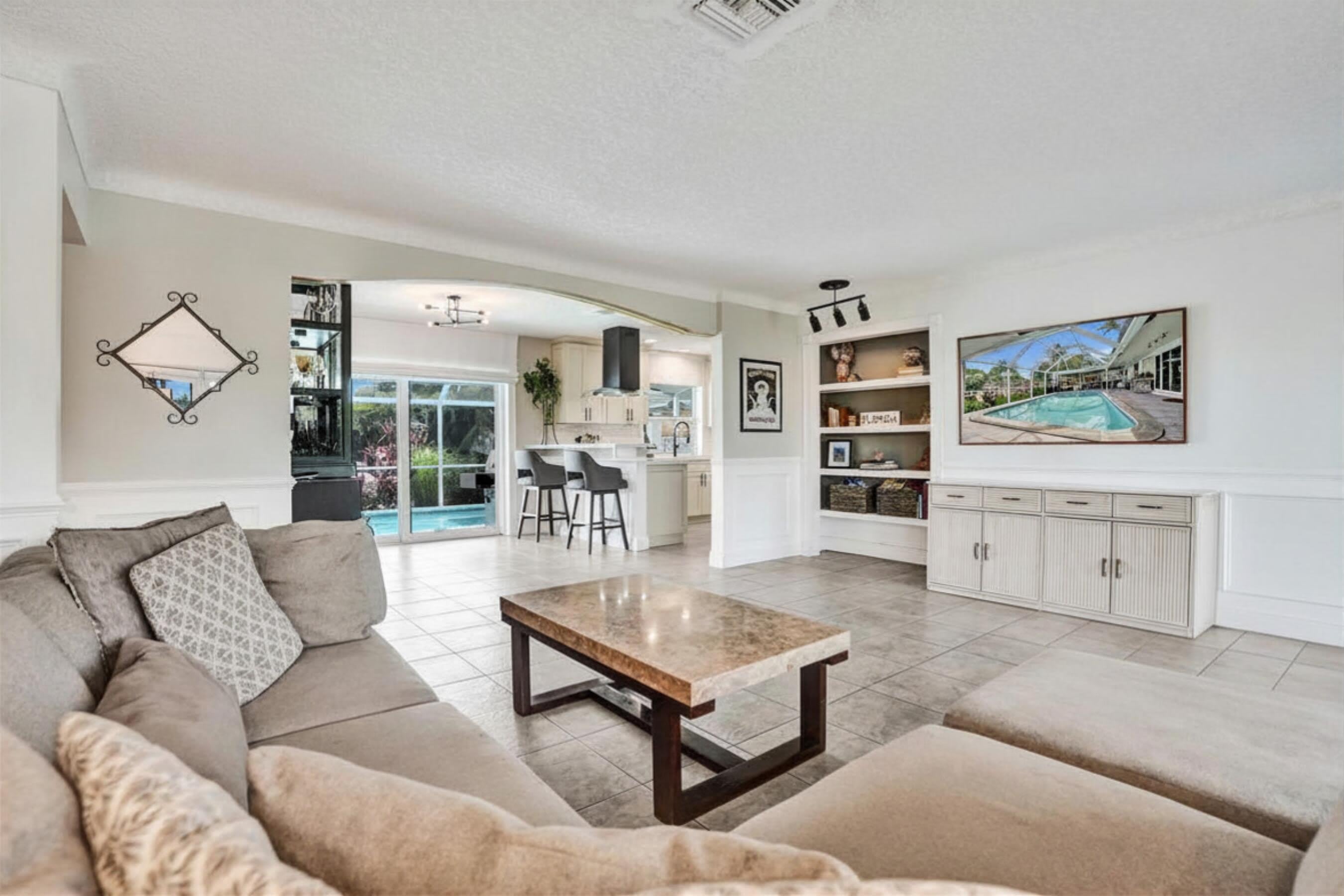 1430 Ne 57Th Street – photo 5