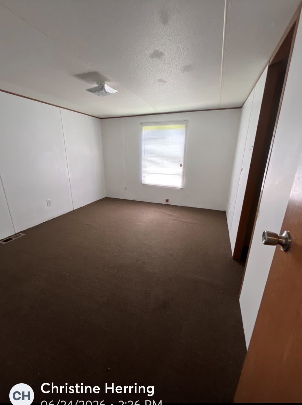 907 Strawberry Street – photo 2