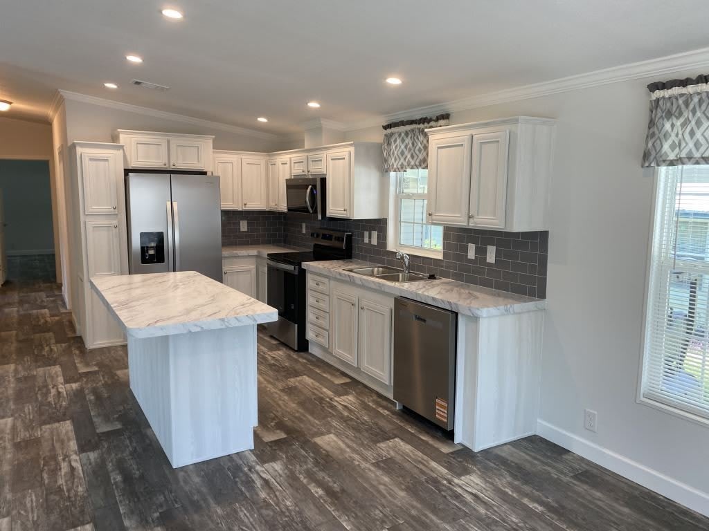 513 Old Colony Rd – photo 4