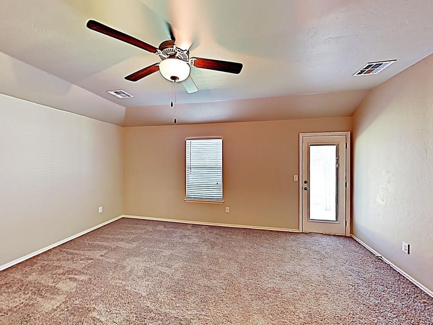 Very Nice 4 Bedroom 2 Bath Home in Yukon Schools – photo 3