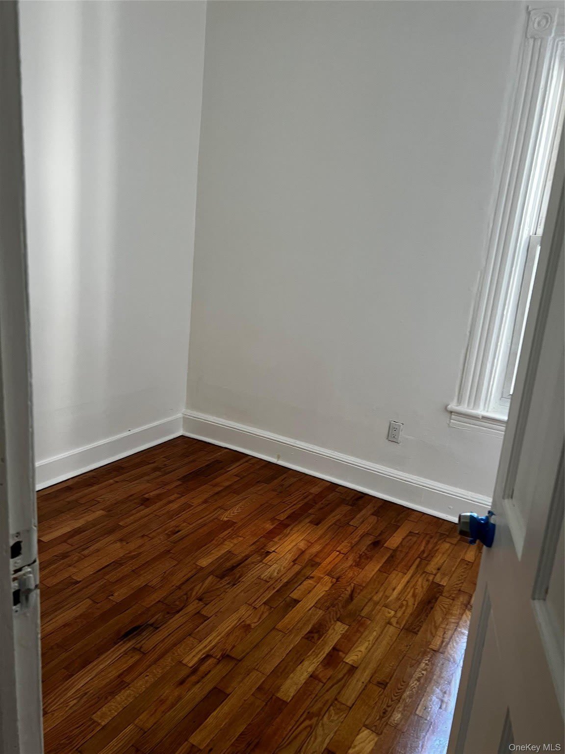 847 E 220Th Street – photo 4