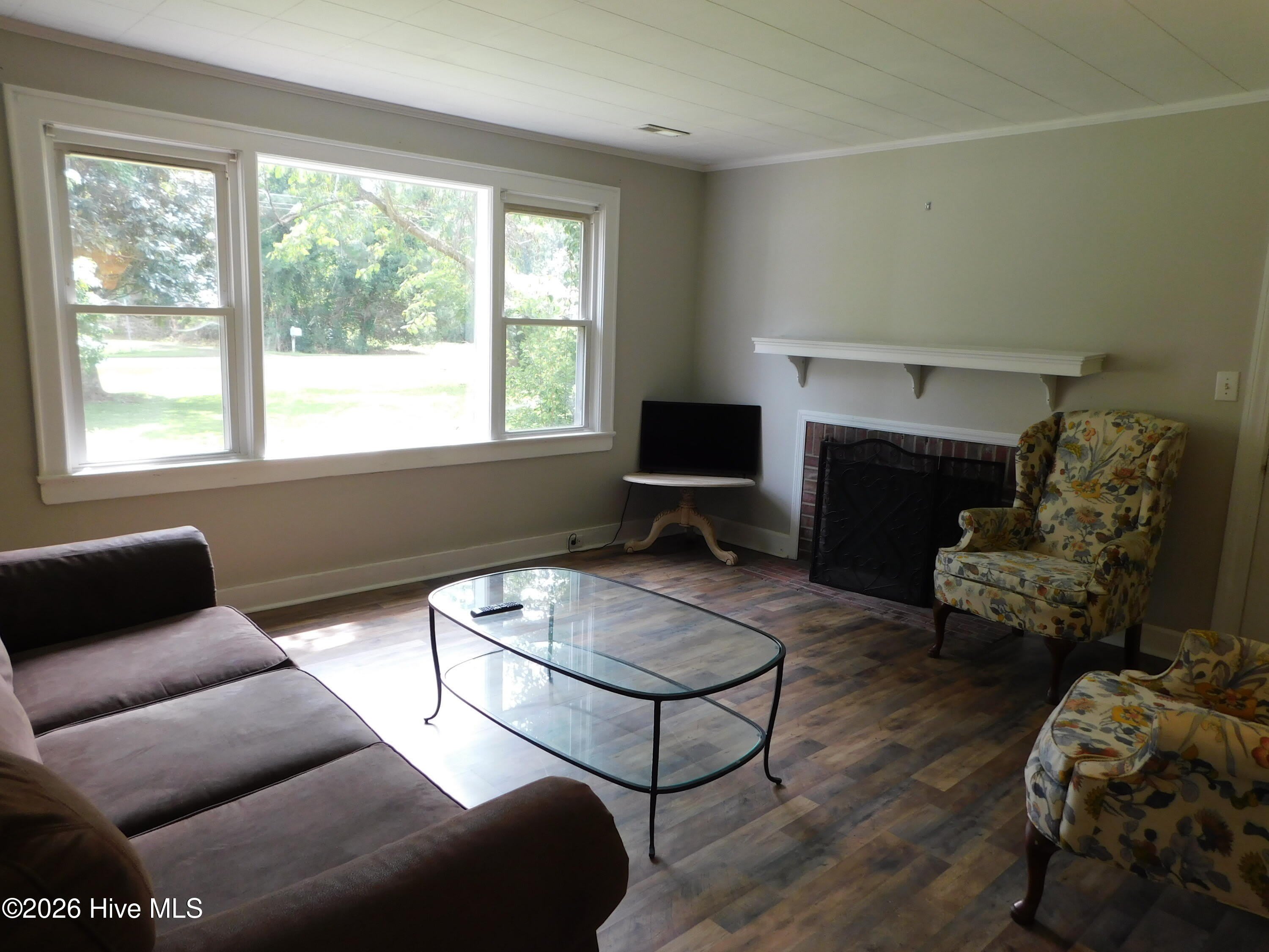 547 Pigott Road – photo 3
