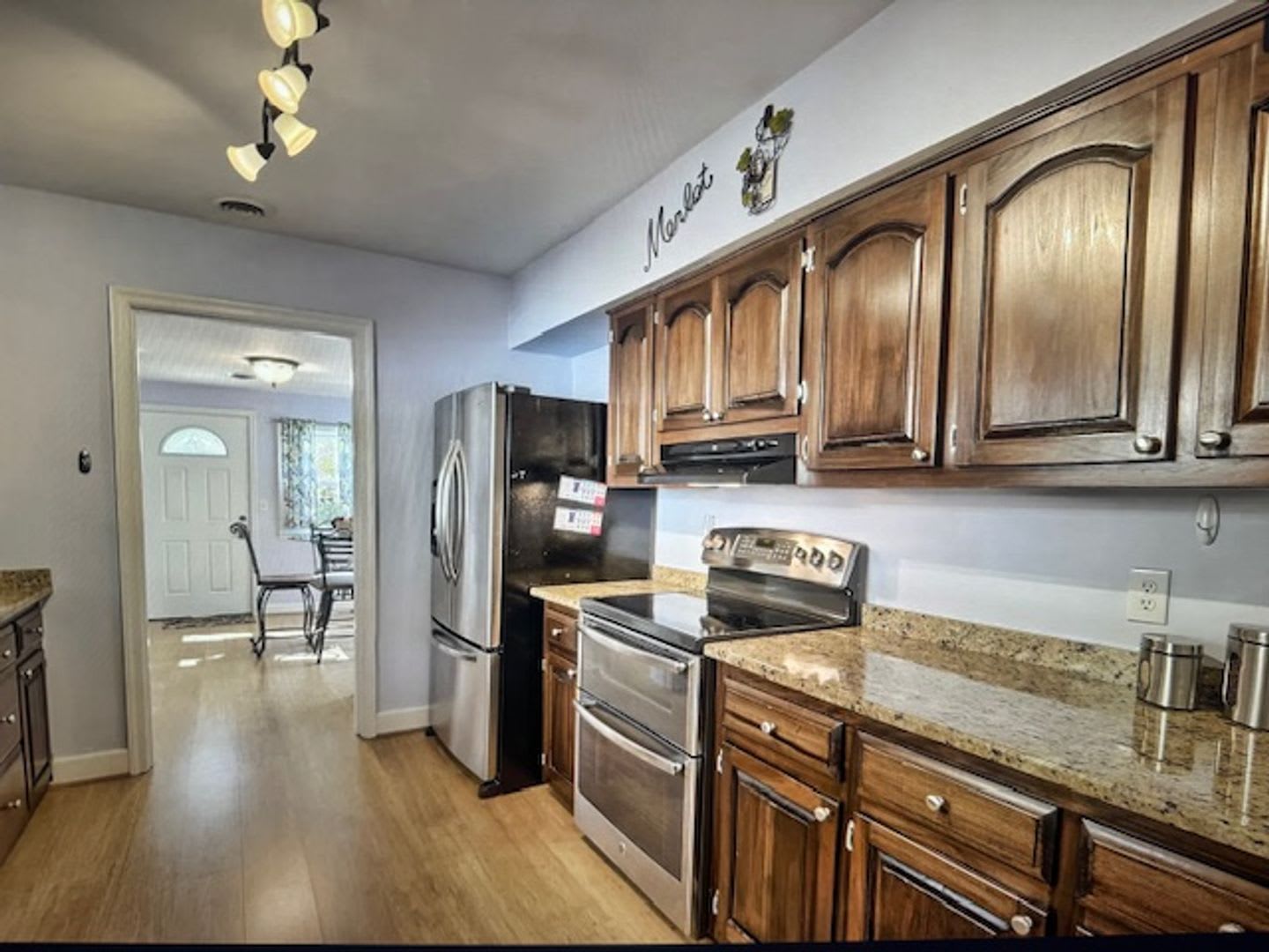 4 Bedroom 2.5 Bathroom Home – photo 5