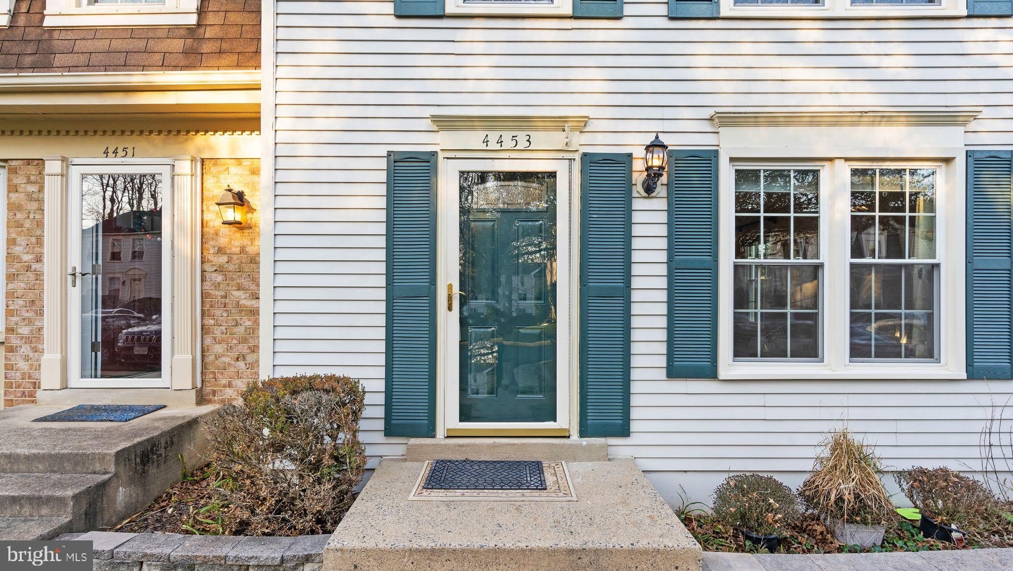 4453 HOLLY Avenue – photo 2