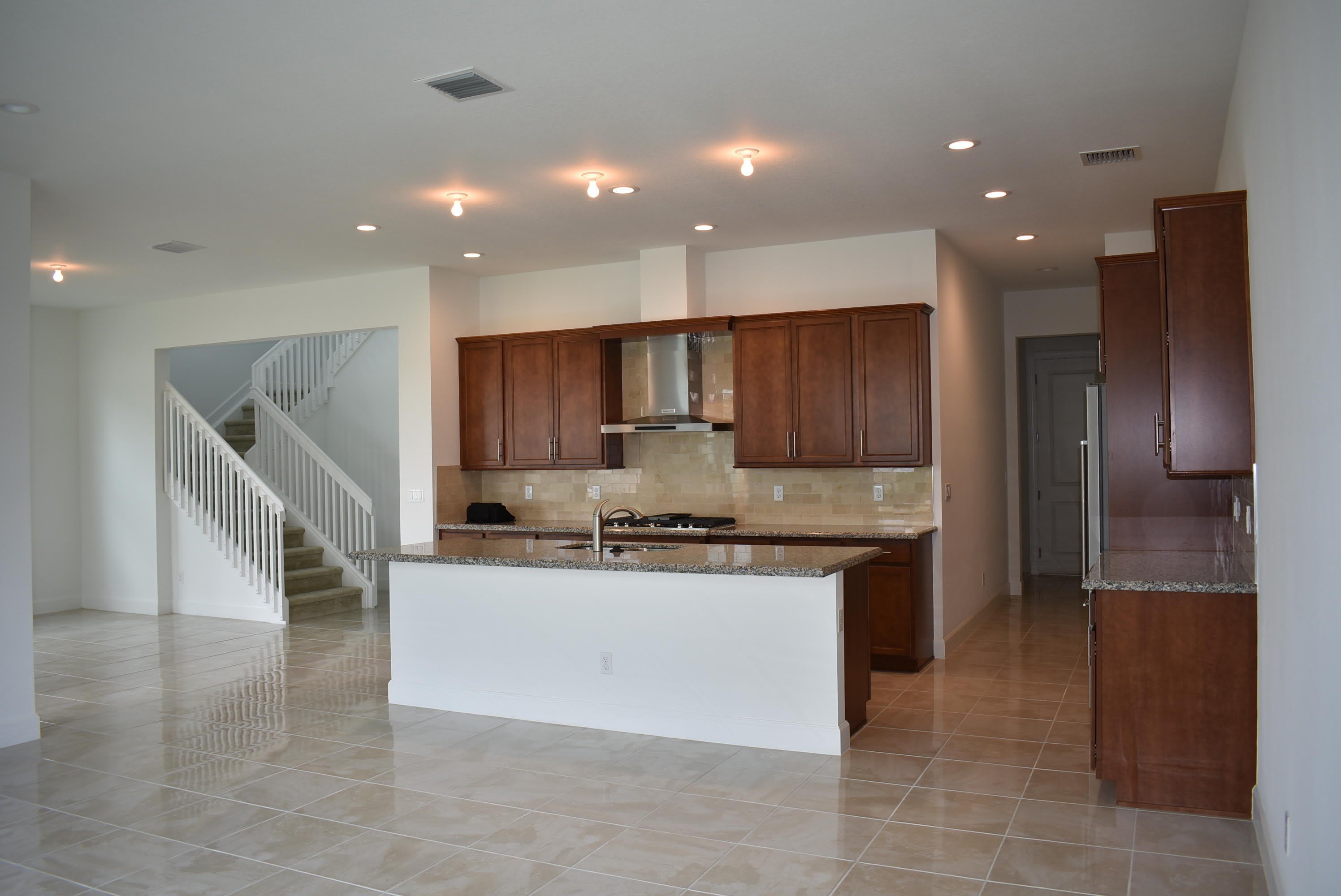 8865 Kingsmoor Way – photo 5