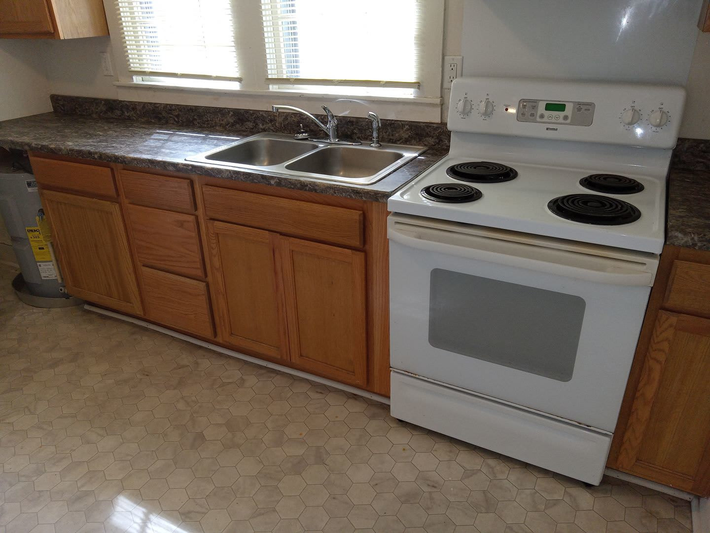 Affordable cozy 2 bedroom, 1-bathroom house in Warrenton, NC – photo 3