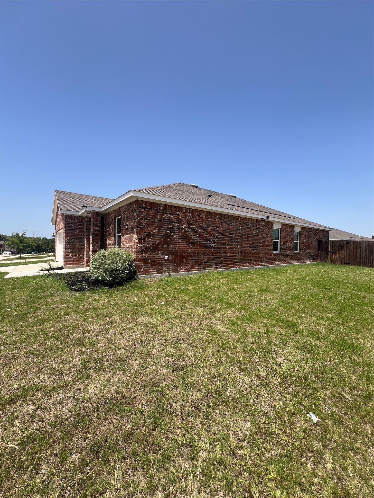 794 Yorkshire Drive – photo 2