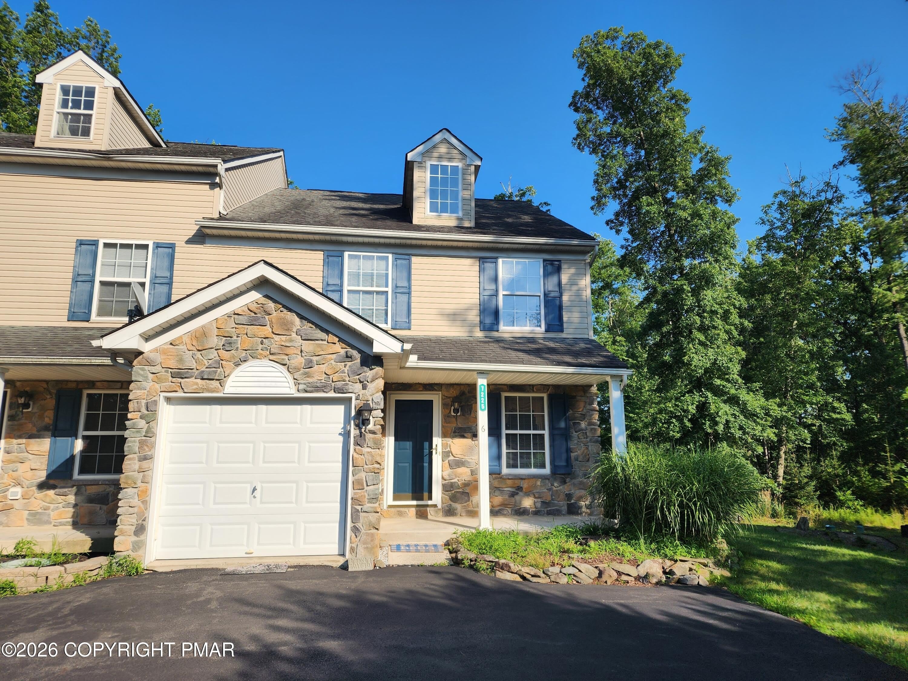 7225 Blushingwood Grove – photo 1