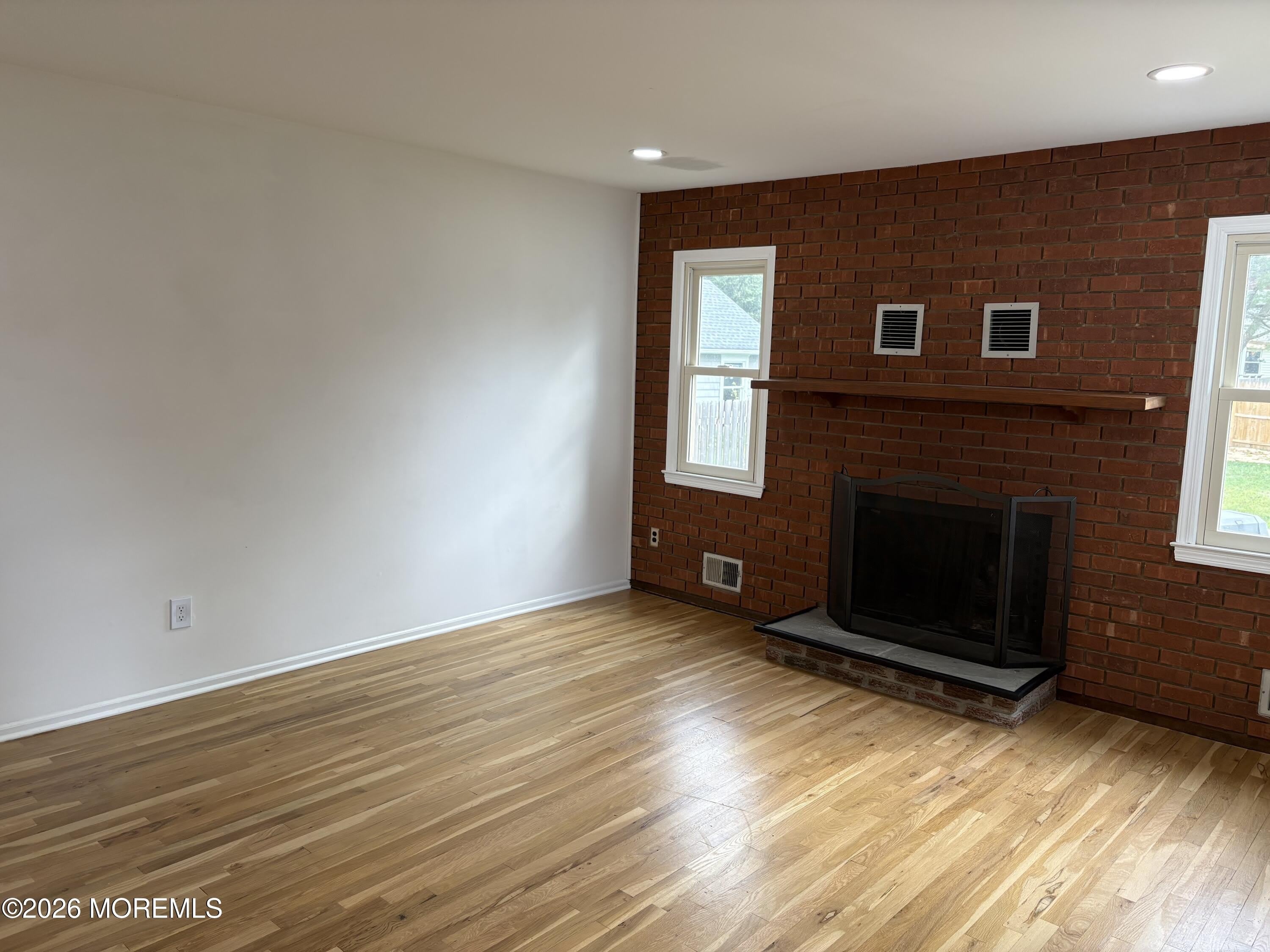 19 Lennox Avenue – photo 4