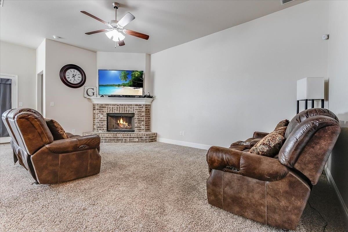 13612 Waco Avenue – photo 5