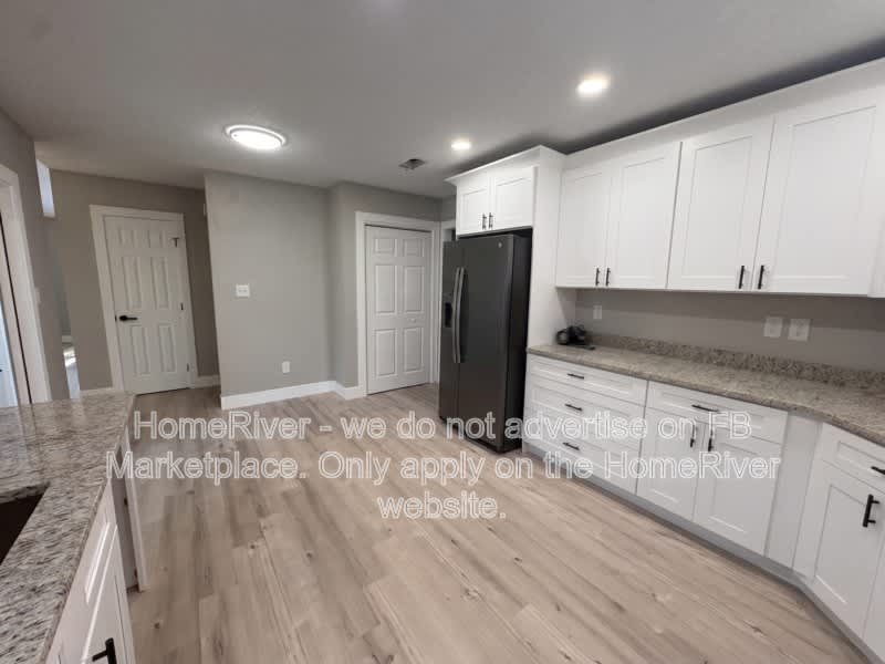 4780 Baywind Dr – photo 3