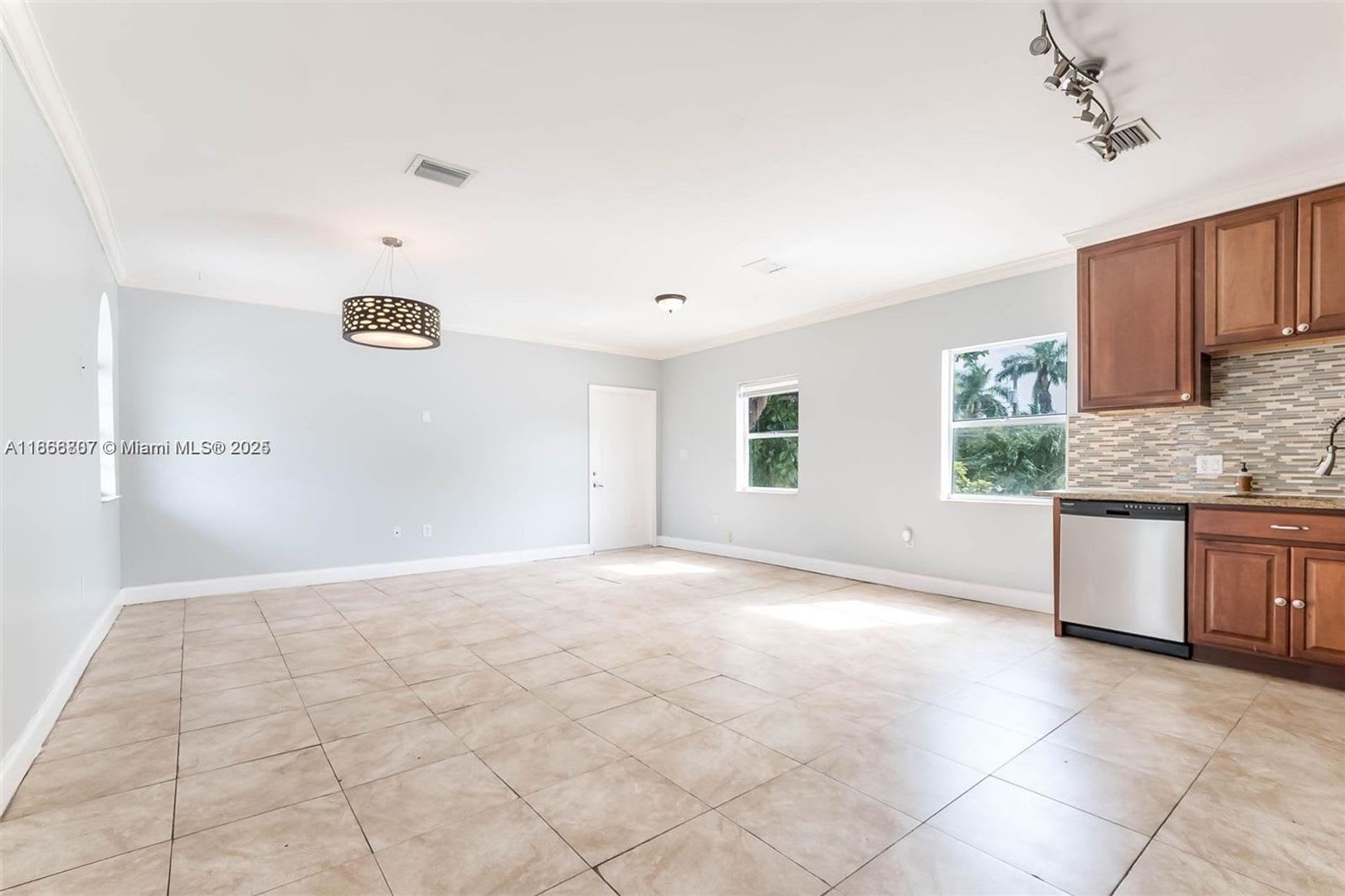 1695 SW 11th Street 203, Miami, FL 33135 – photo 2