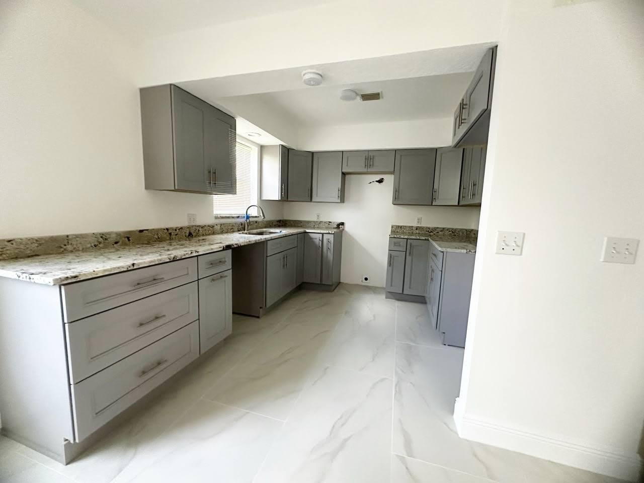 1033 Goldenrod Road – photo 4