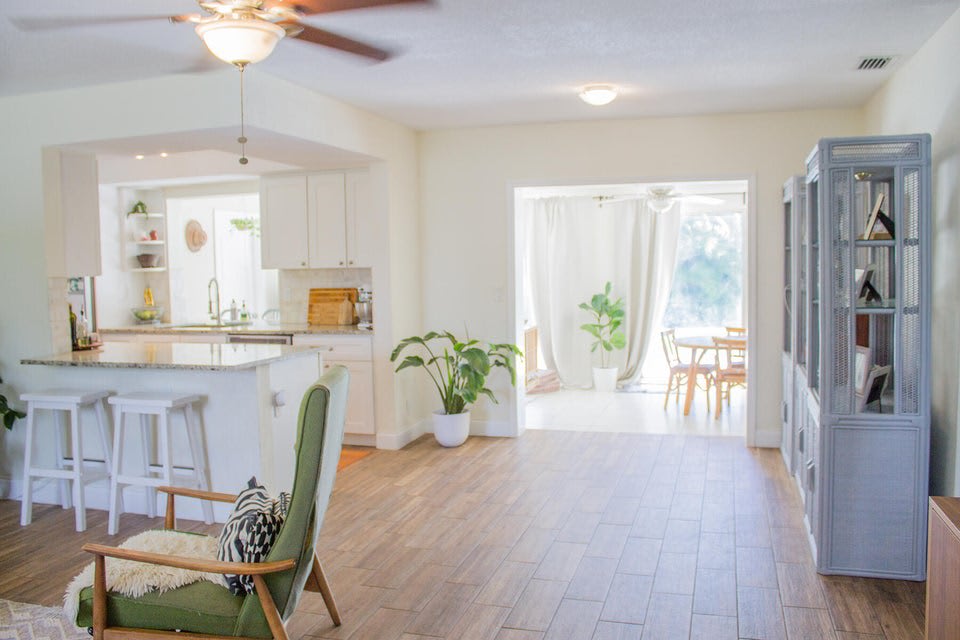 556 Northwest 15th Court – photo 3