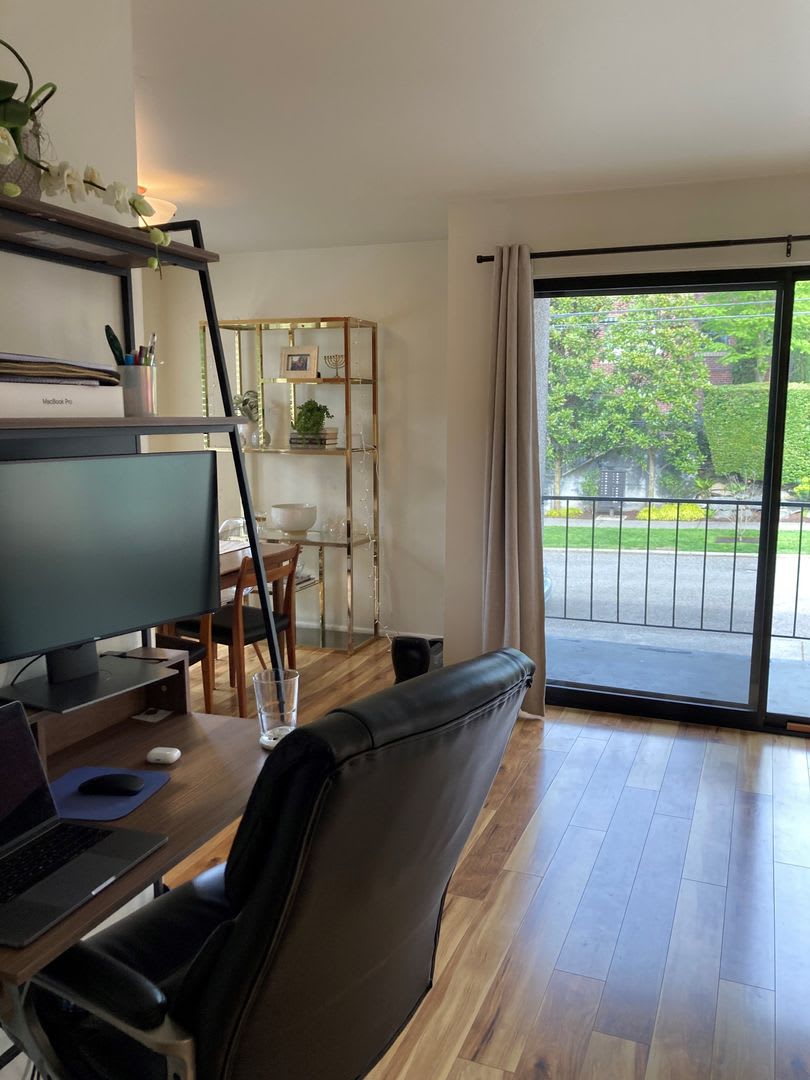 Eastlake Condo – photo 2