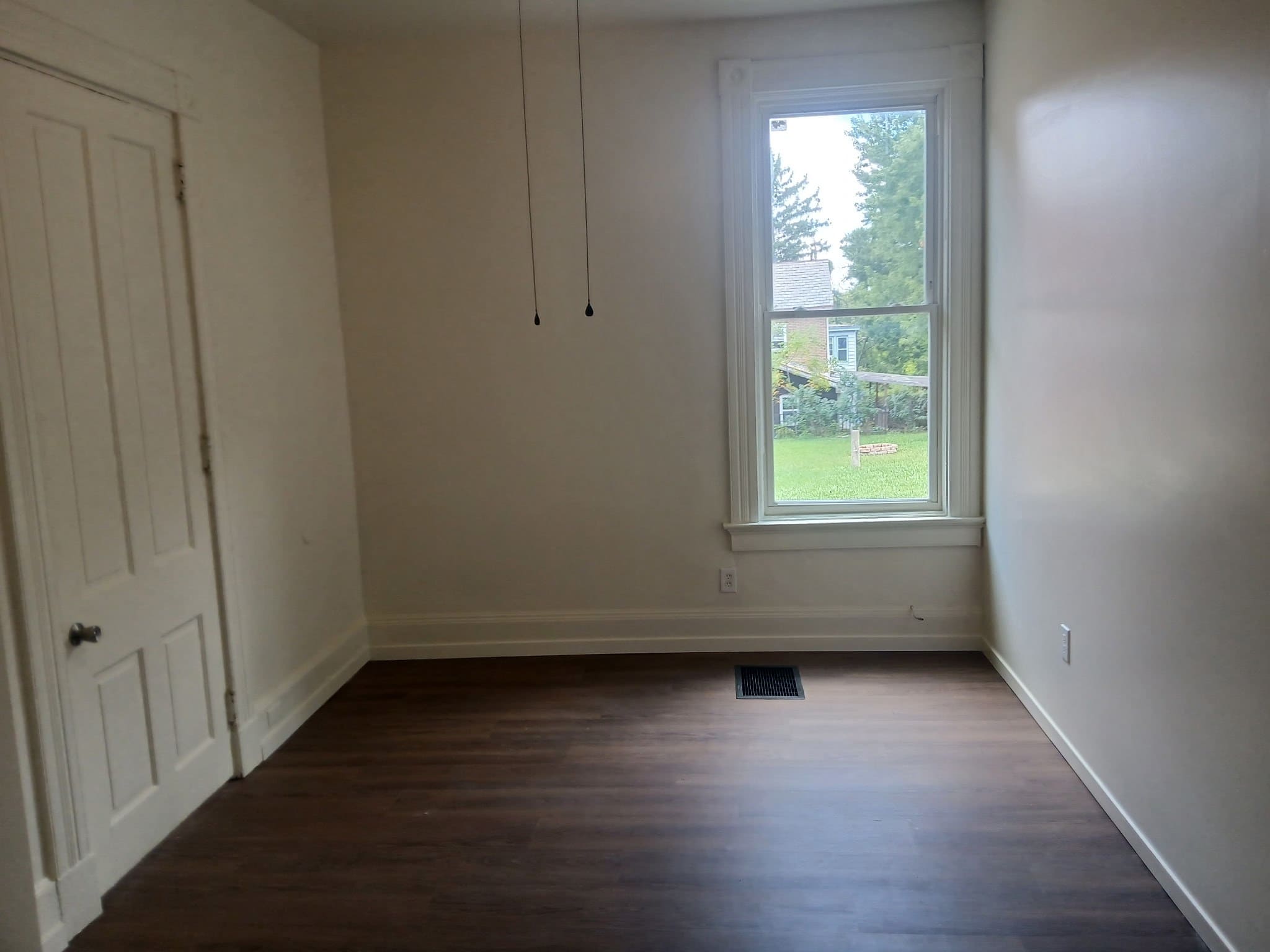 1240 Sunset Ave – photo 4