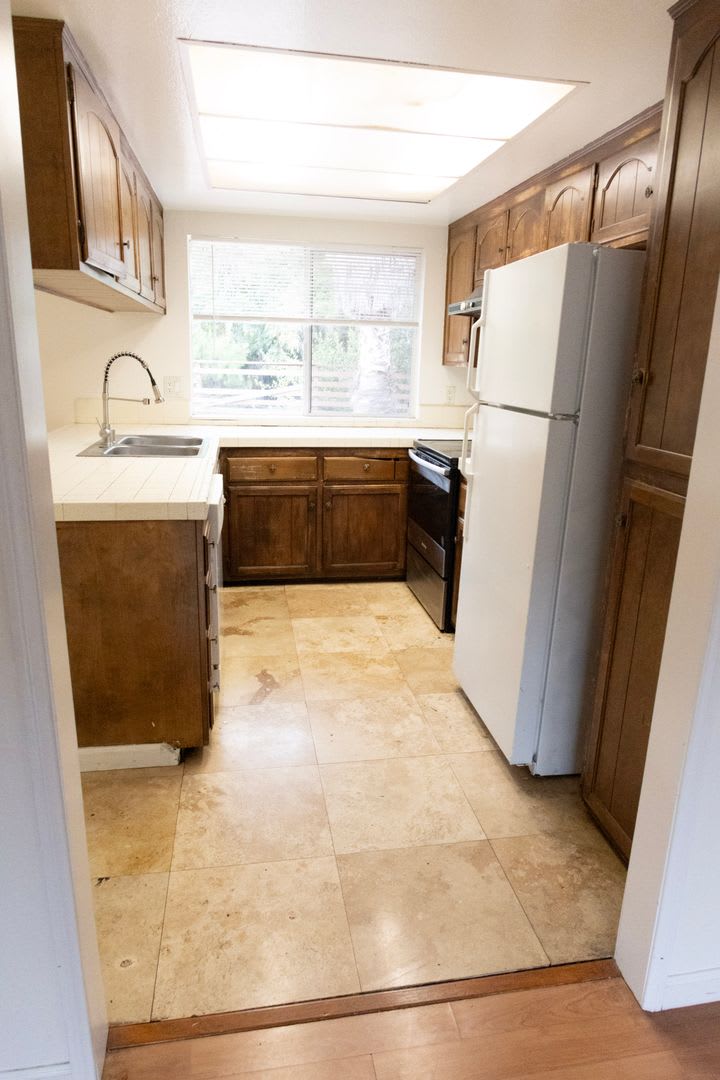 Rarely Available Private 5 Bed 3 Bath House w/ 2 Masters – photo 4