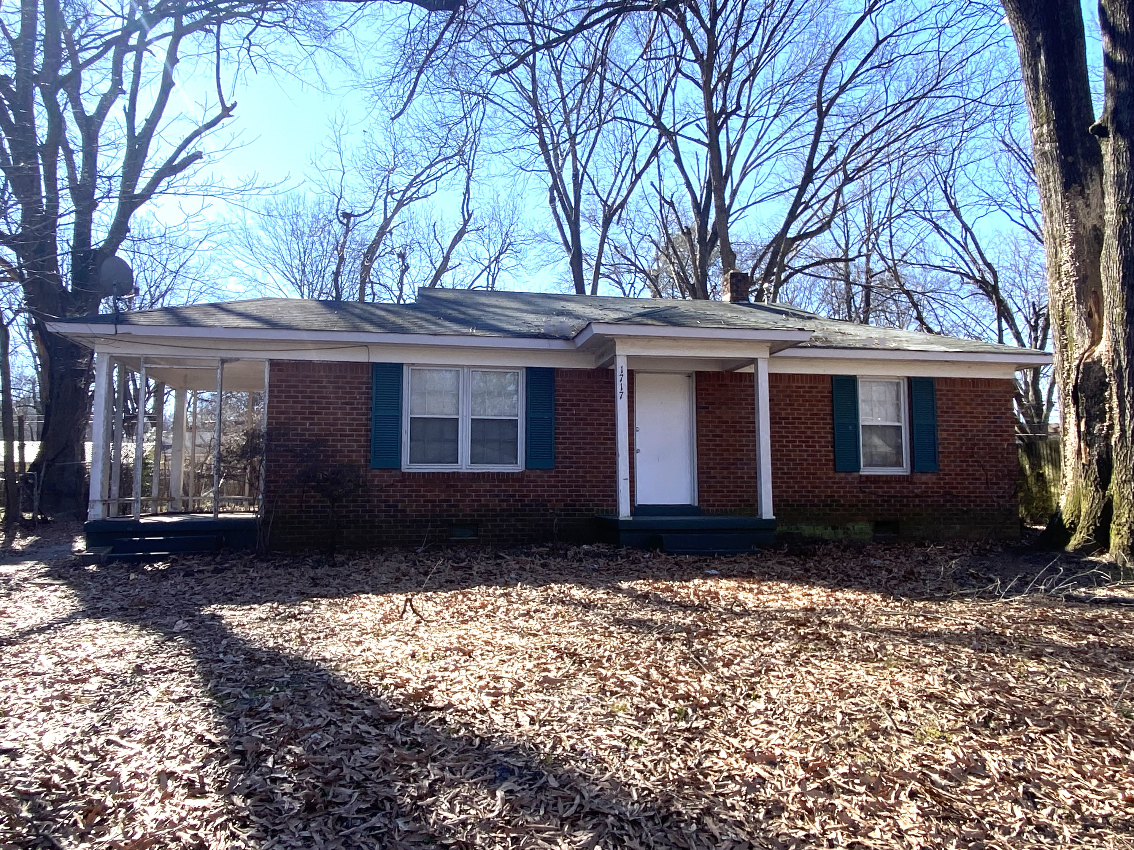 1717 Dellwood Ave – photo 1