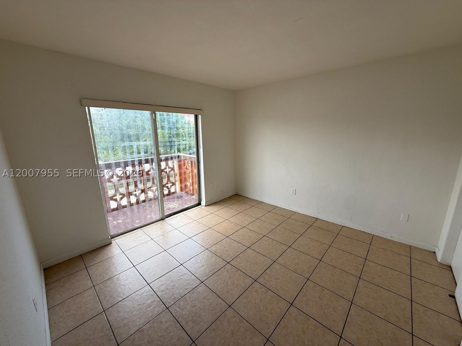 2330 Nw 11Th St – photo 2
