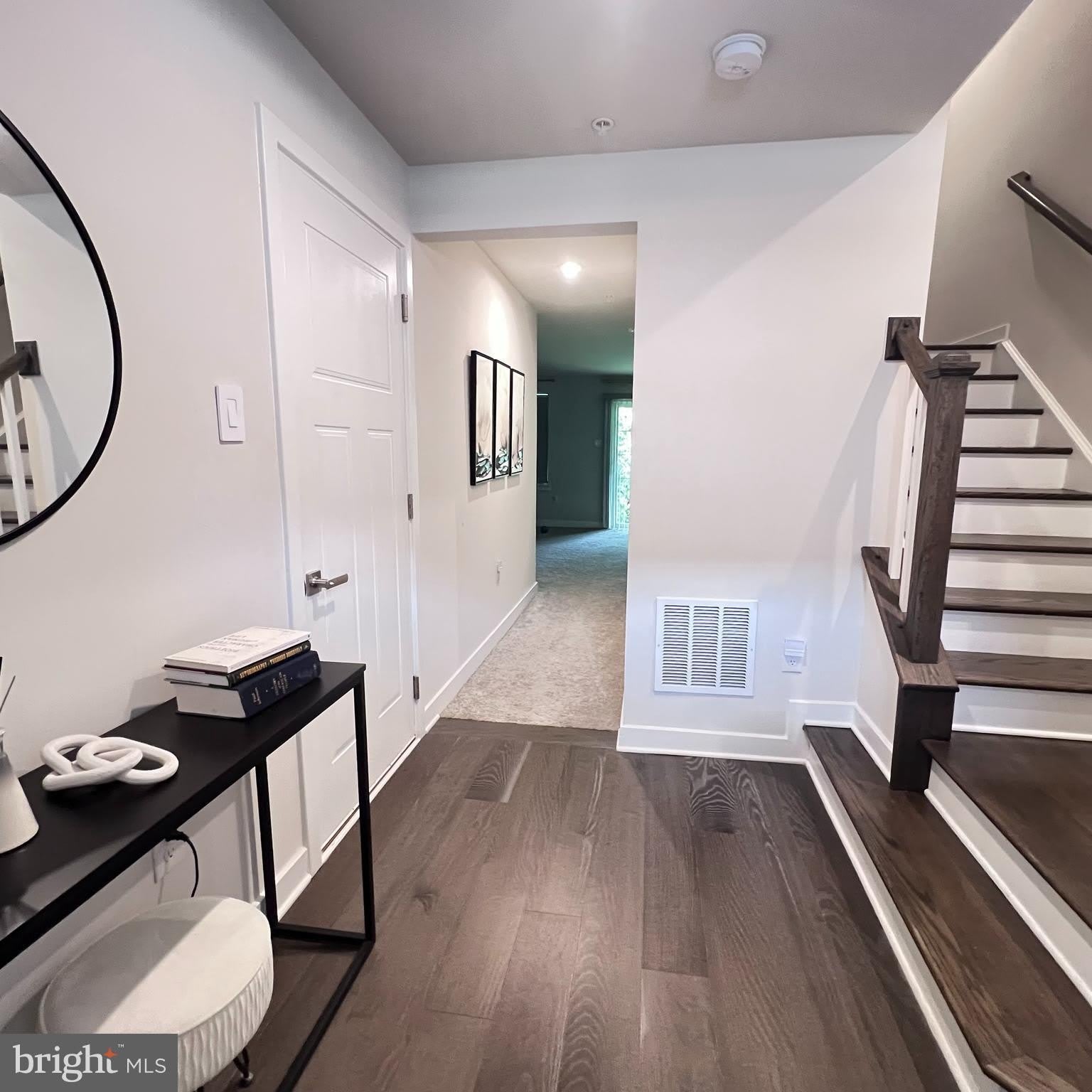 18 HUNTERS Drive – photo 2