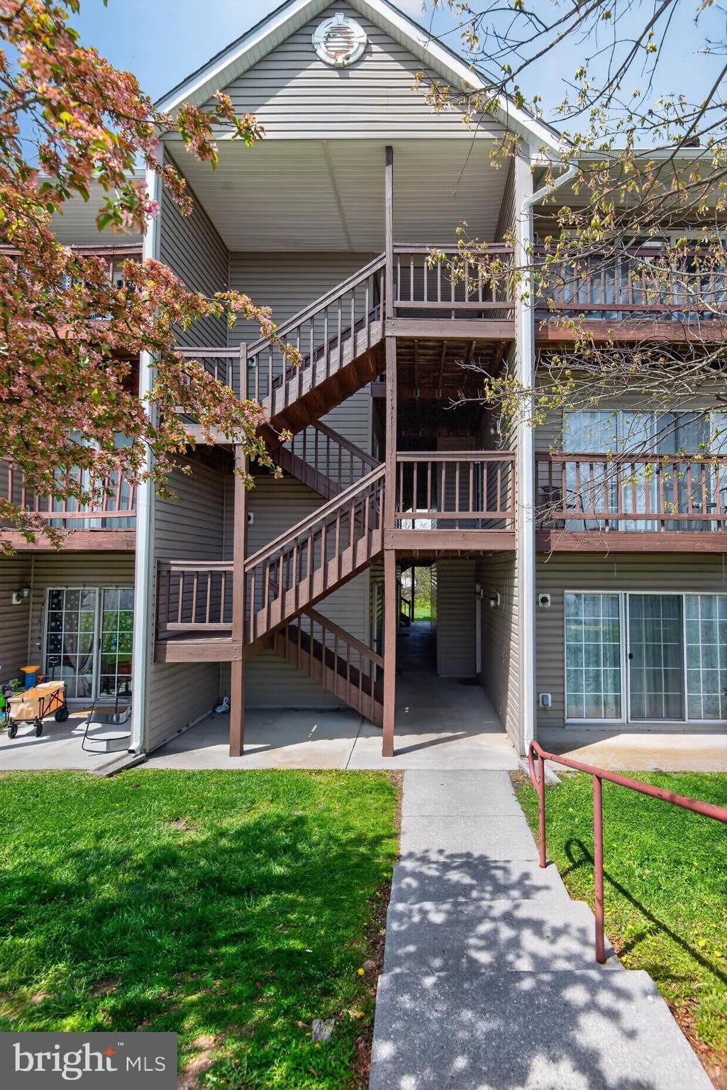 102-11 TIMBERLAKE Terrace – photo 2