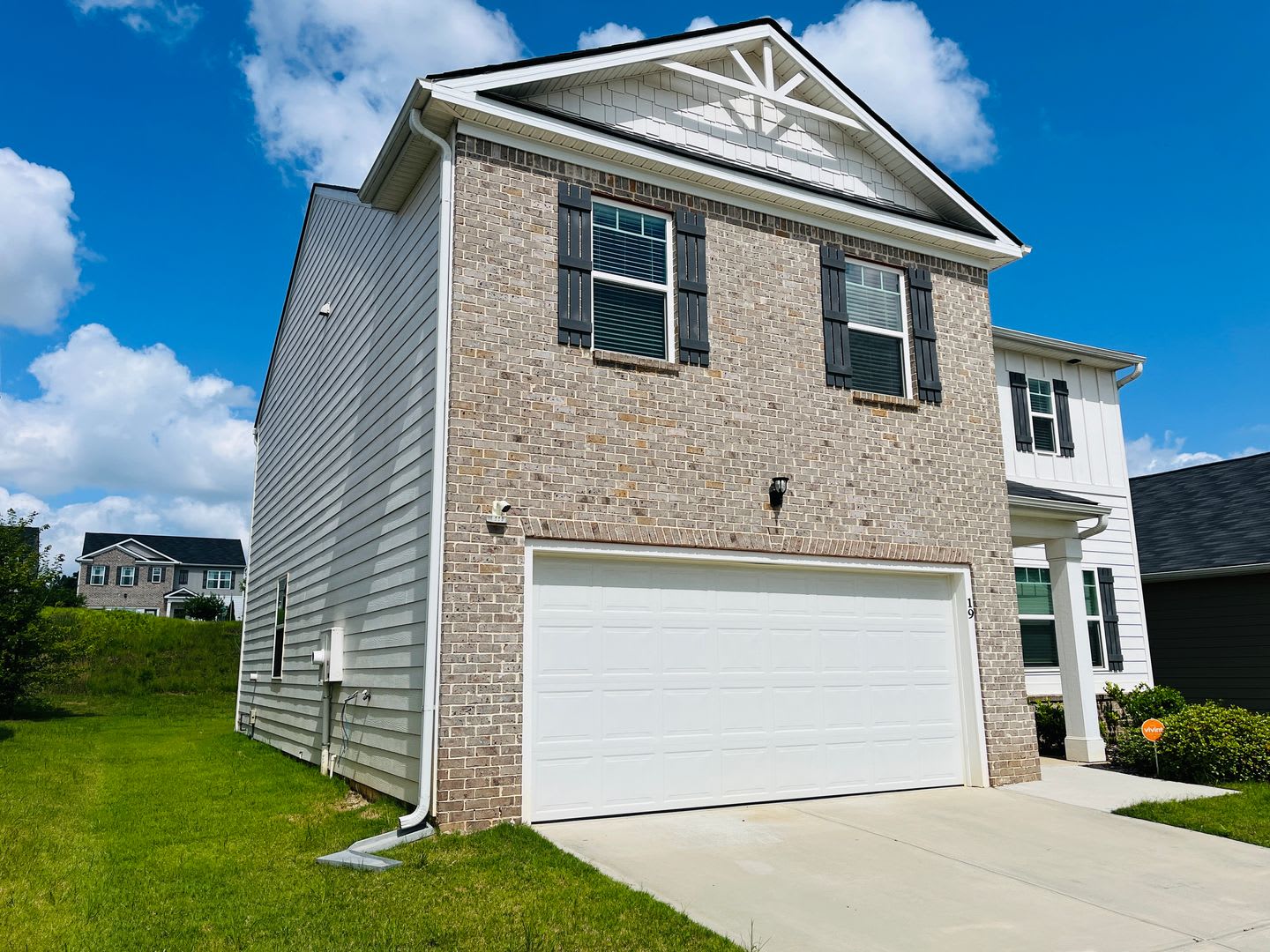 Wow! 4 bedroom 2.5 bathroom in Newnan! Must See!! – photo 3