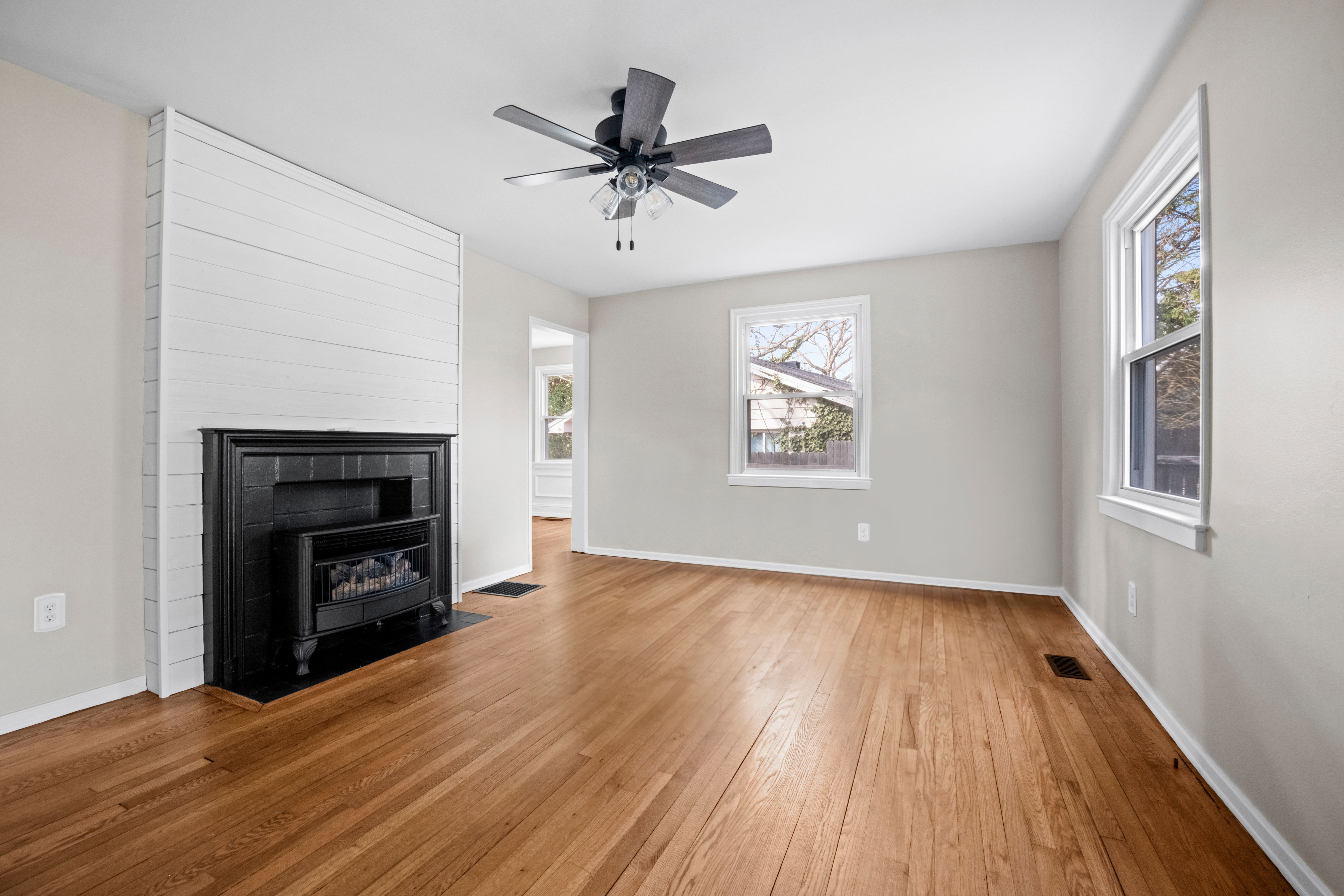 600 Churchill Dr – photo 3