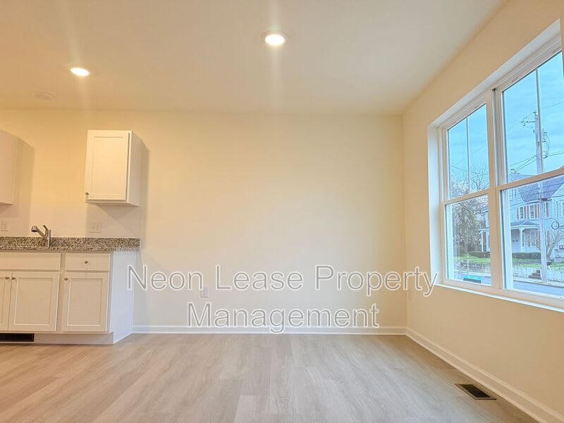 400 N Walnut St – photo 4