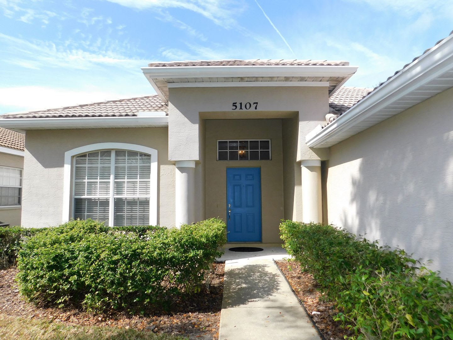 Furnished home in The Pinnacle of gated East Lake Woodlands – photo 1