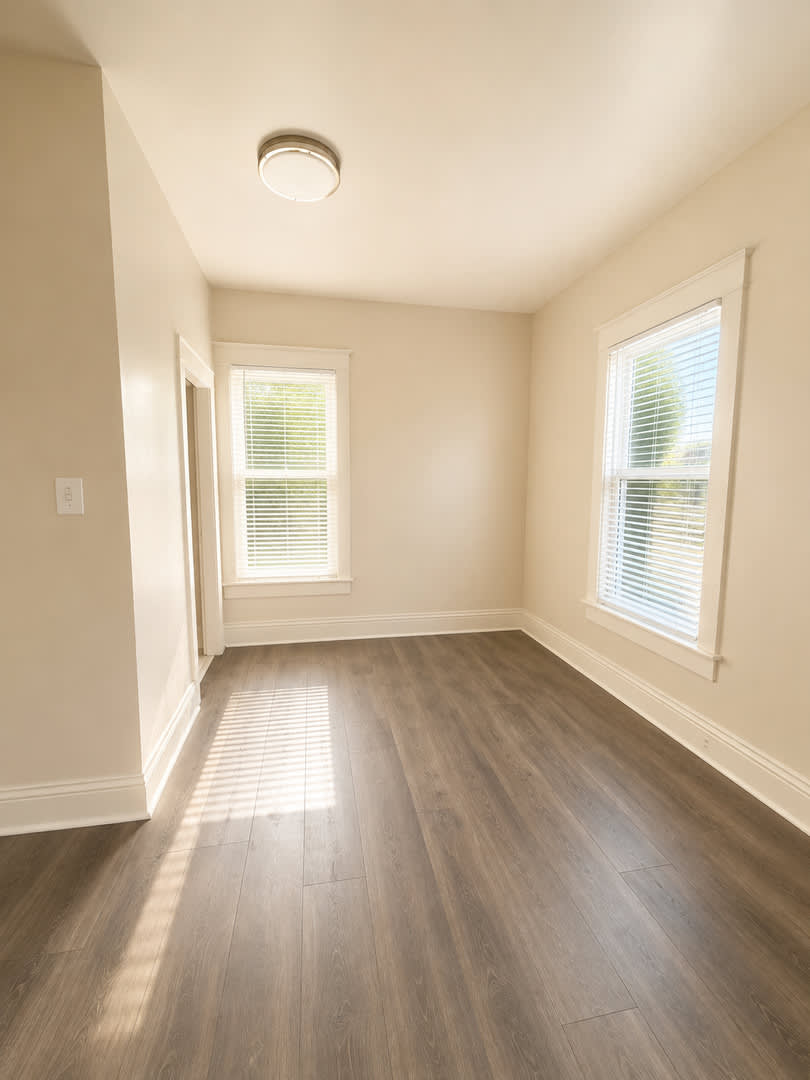 3 Bedroom 1.5 Bathroom HOUSE – photo 4