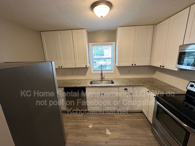 207 E Brown St – photo 5