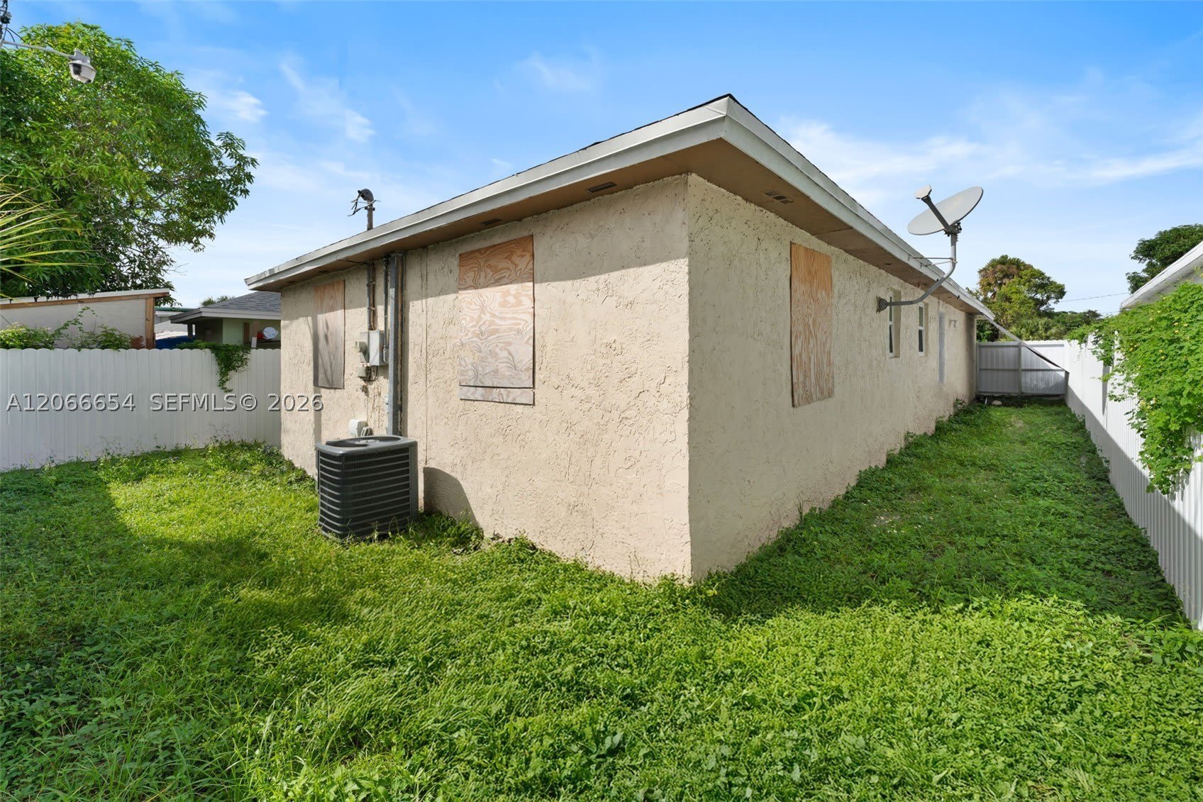 1032 18Th St – photo 4