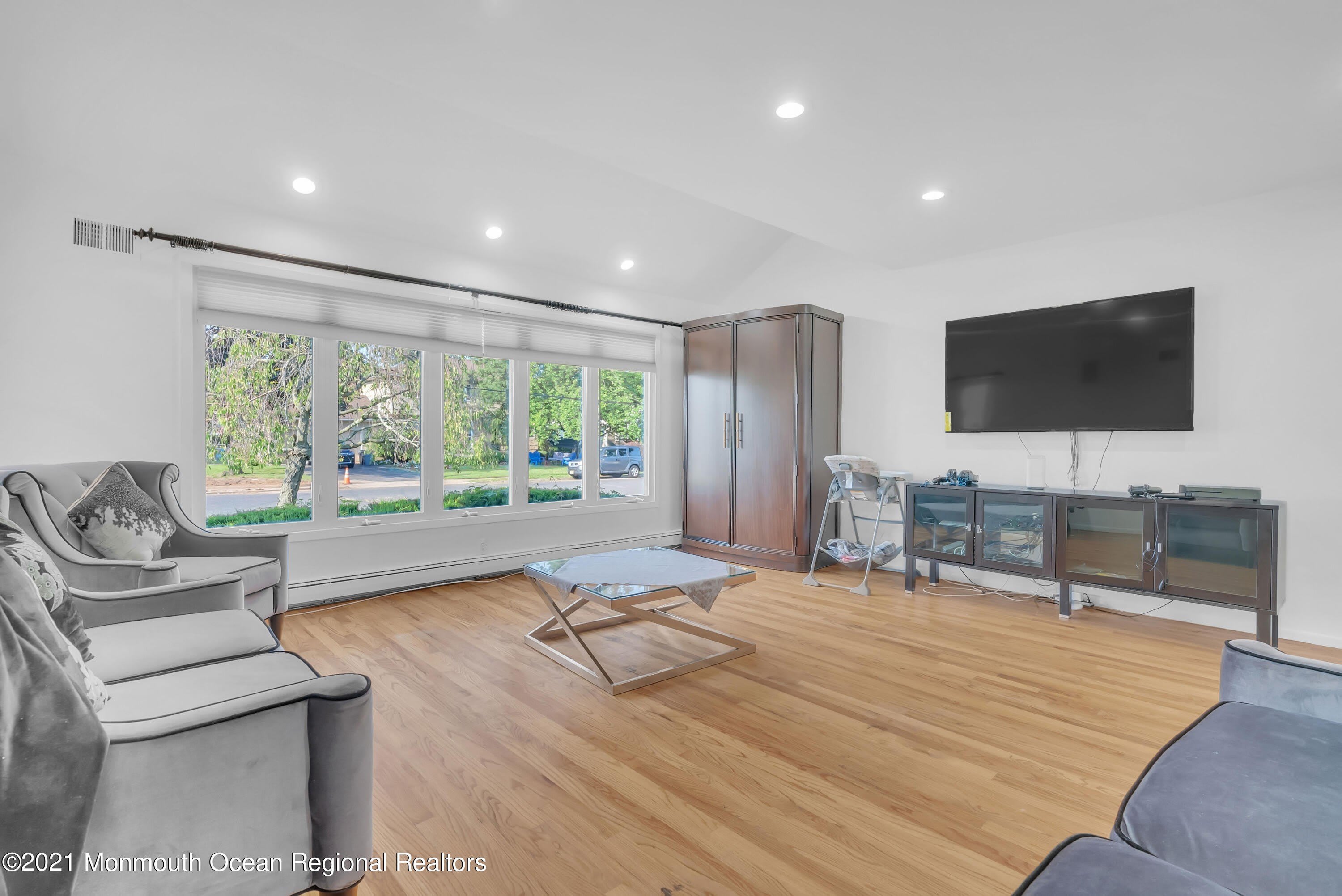 45 Roslyn Court – photo 3