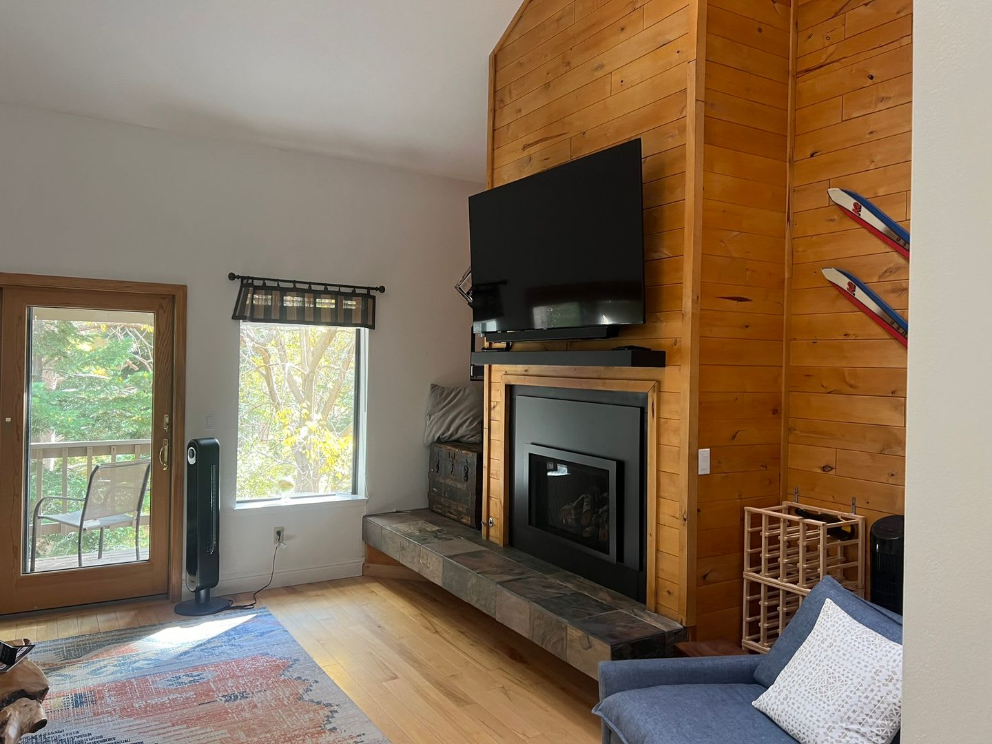 3-Bed 3-Bath Mountain Home – photo 3