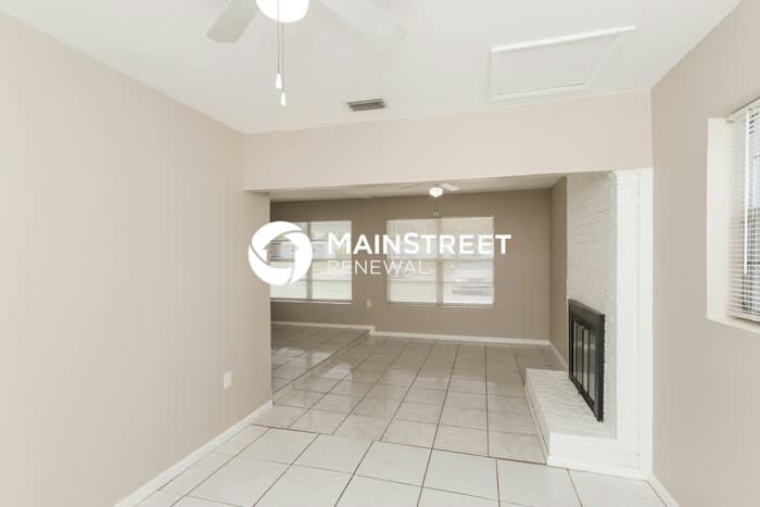 4395 Sherwood Boulevard – photo 5