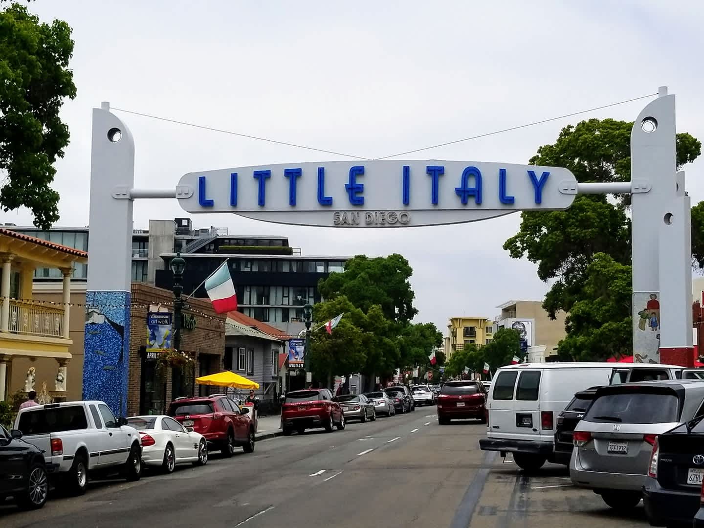 Victorian in Little Italy, 4 bed 4 bath, Large lot – photo 2