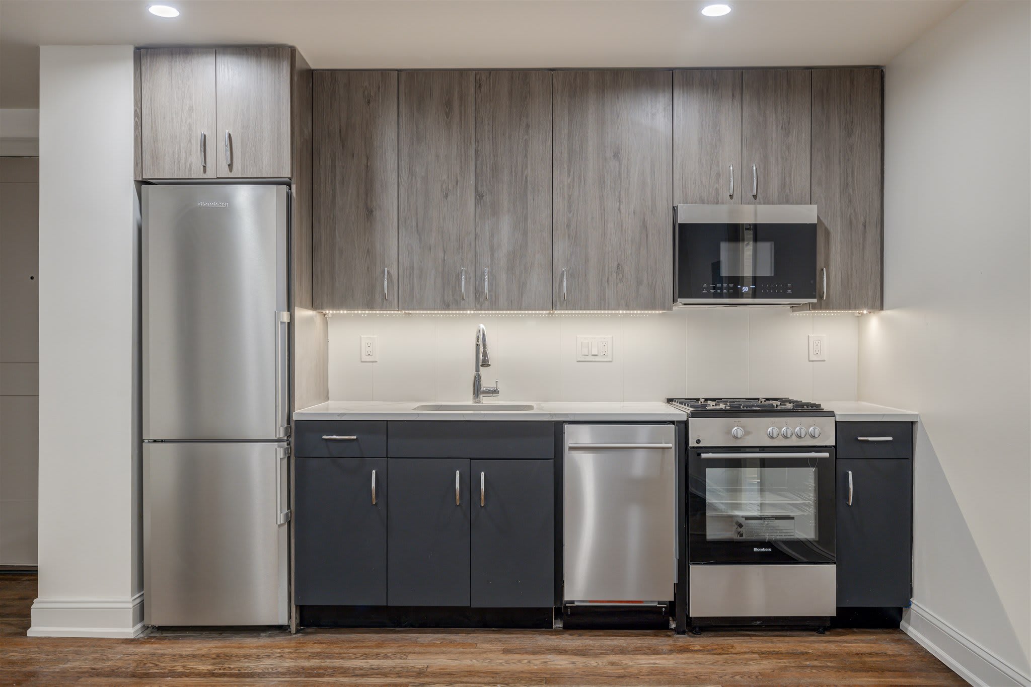 The Park Manor Apartments – photo 1