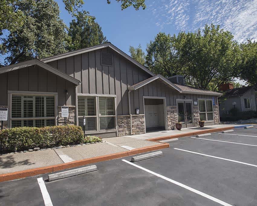 MONTEREY GARDEN APARTMENTS – photo 3