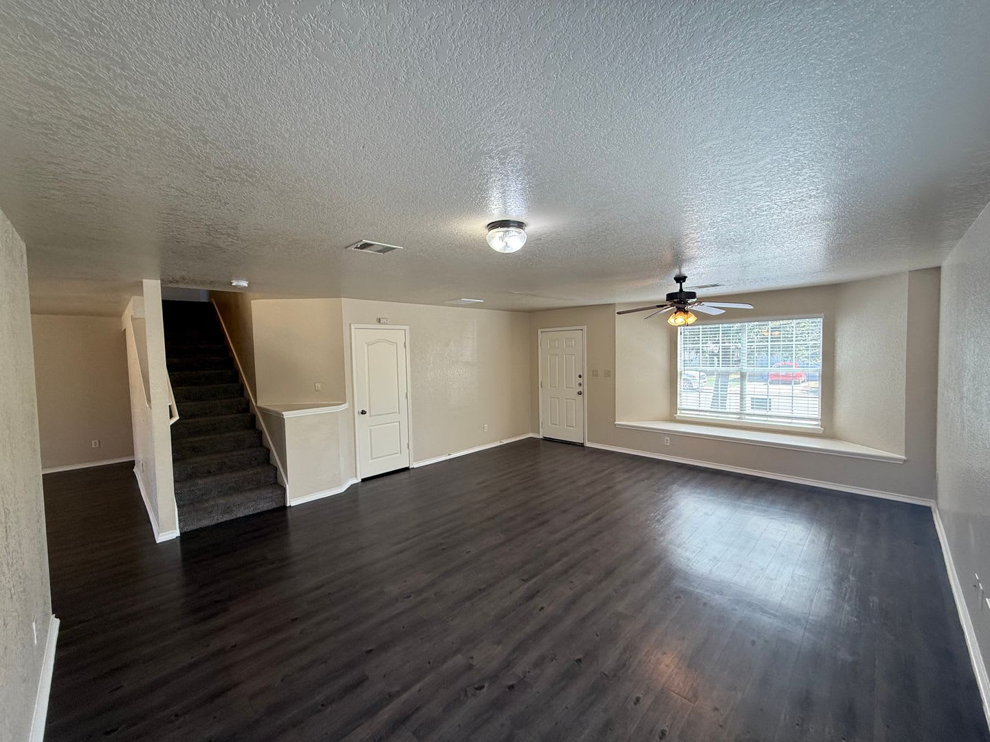 Well kept 4bd 2.5ba in Prime Location – photo 5