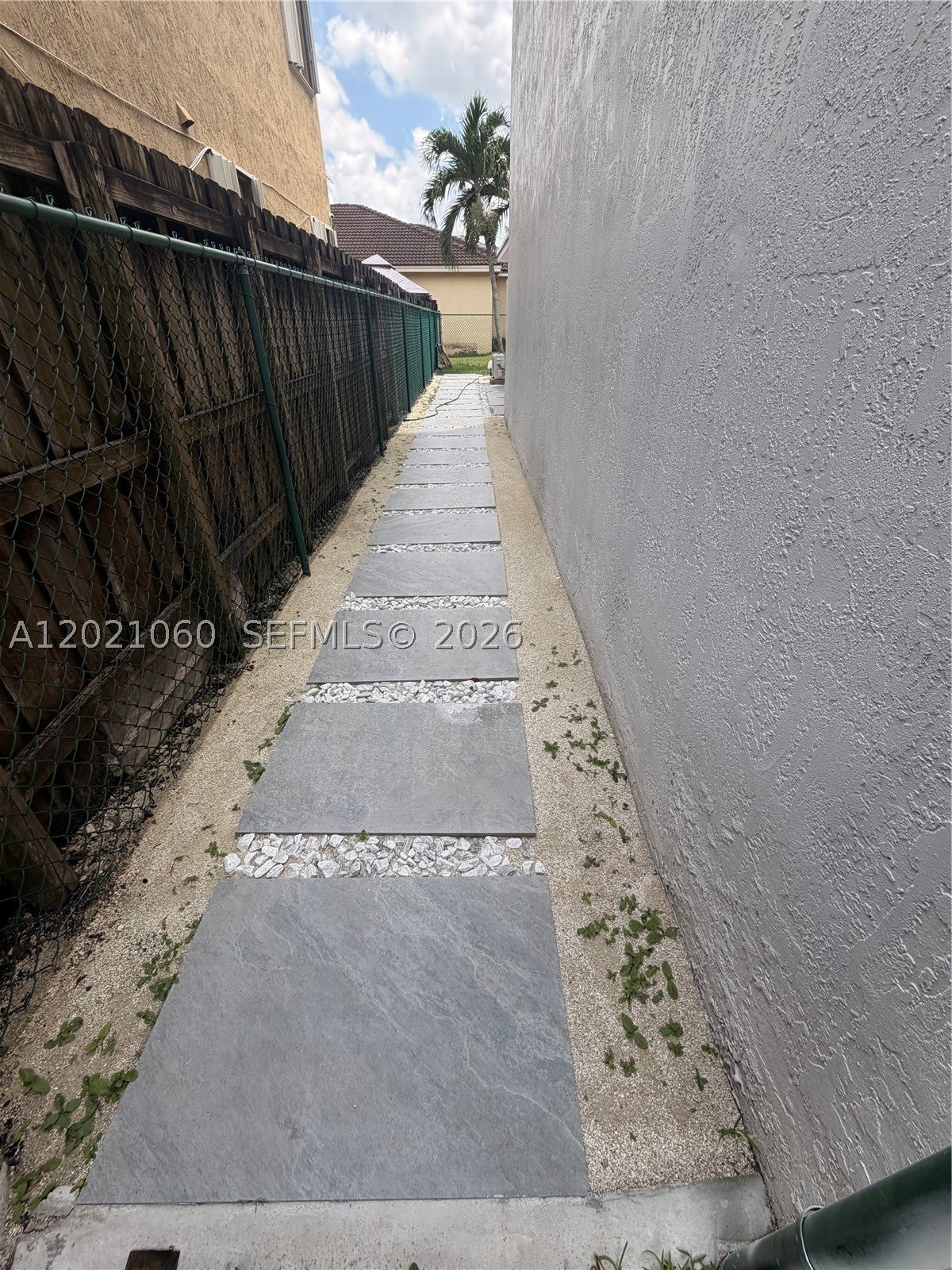 16536 SW 54th St – photo 4
