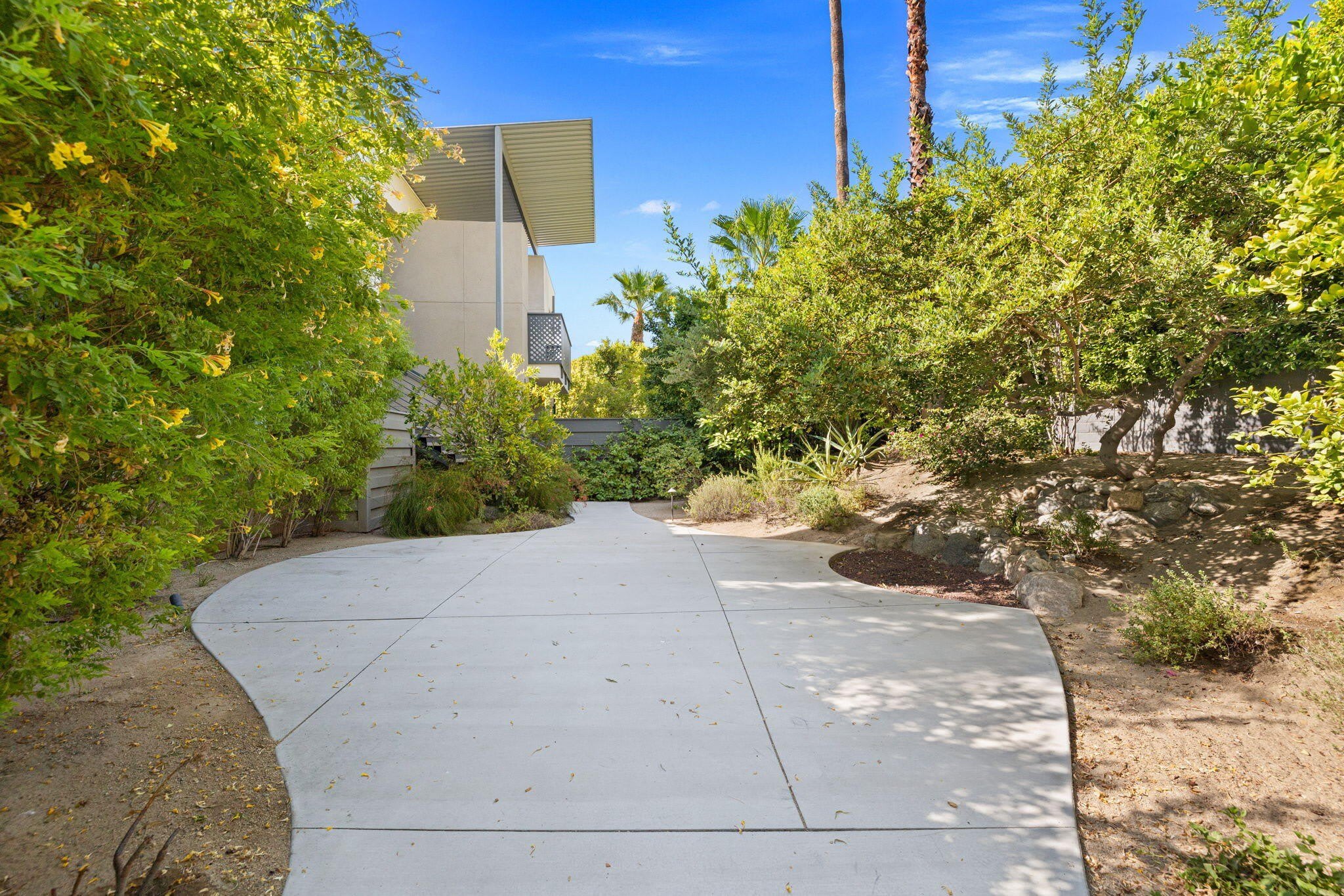 110 The Riv – photo 5
