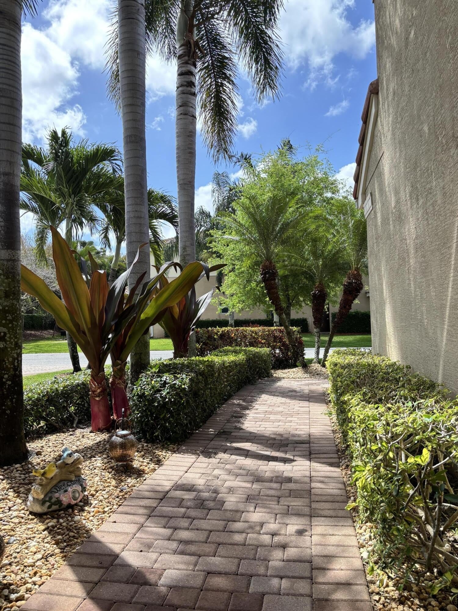 8219 Calabria Lakes Drive – photo 5