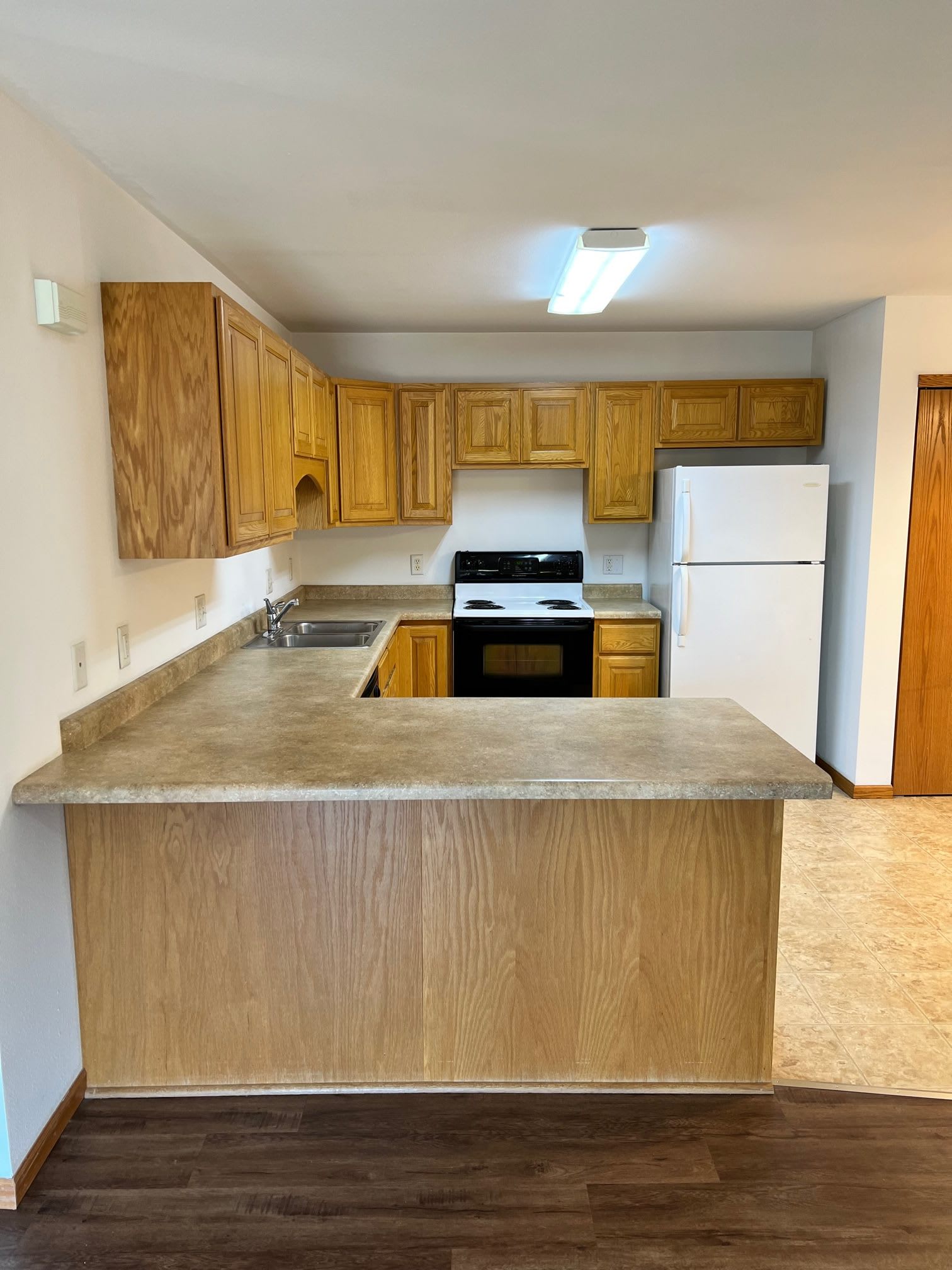 1540 W Pine St, #404 – photo 1
