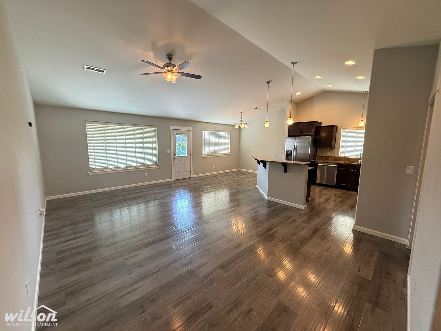 Modern West Valley 3bd/2ba House with 3 Car Garage! – photo 3