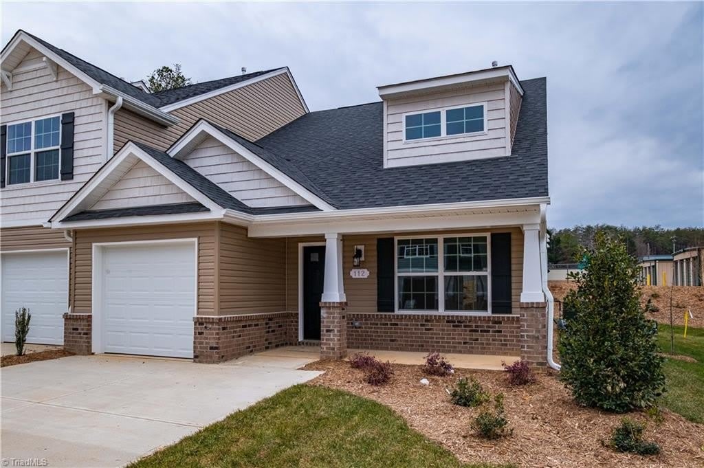 112 Tallwood Drive – photo 2
