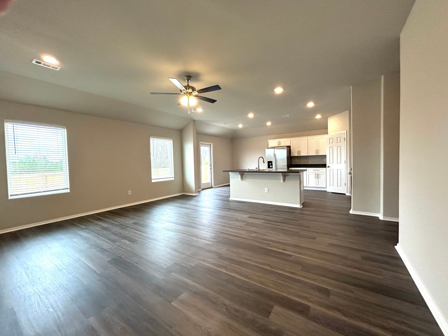 Newer Construction 3 bedroom 2 bath home! – photo 3