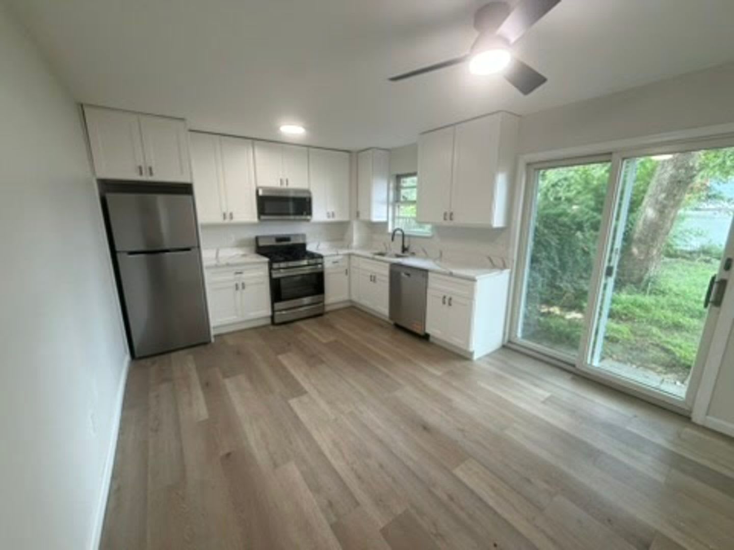 3-Bedroom Lakehurst Home with Fully Fenced Yard – photo 3