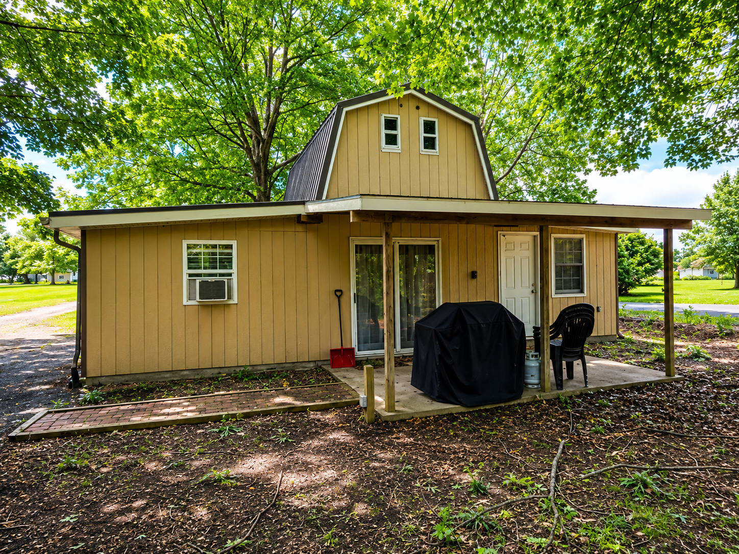 1084 Yale Farm Road – photo 1