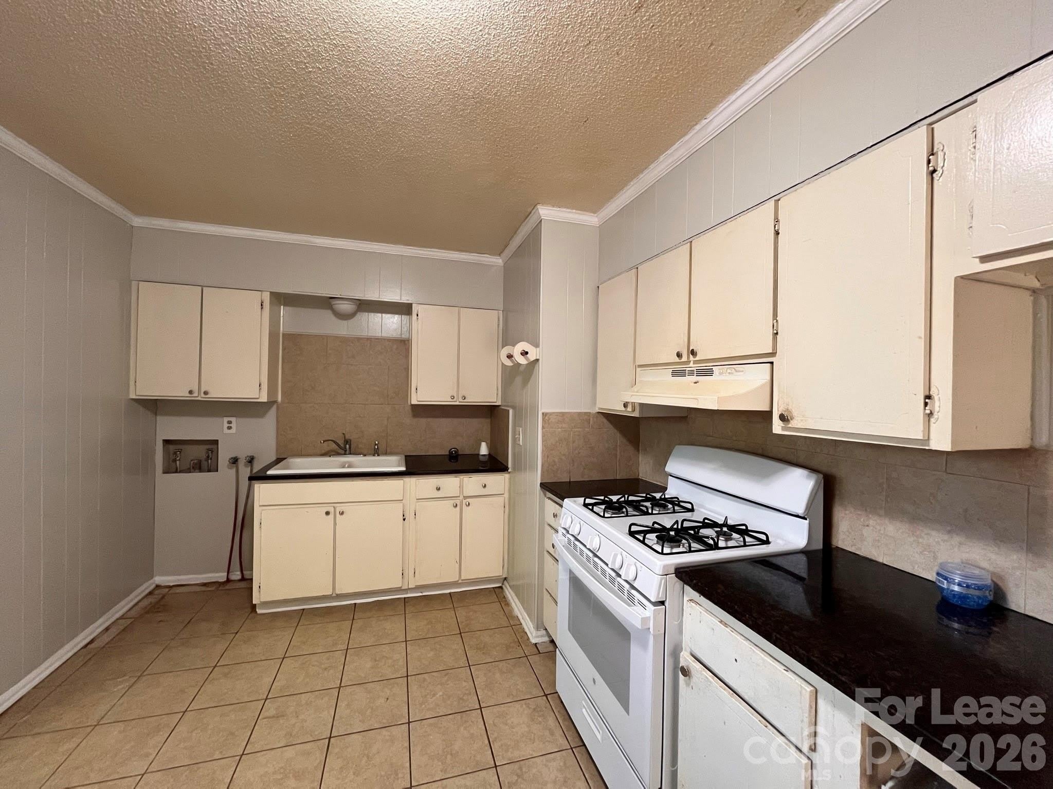 1144 Ellen Avenue – photo 4