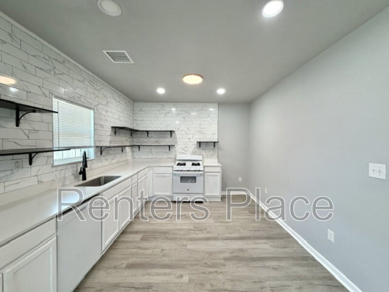 517 A South 40th West Ave – photo 4